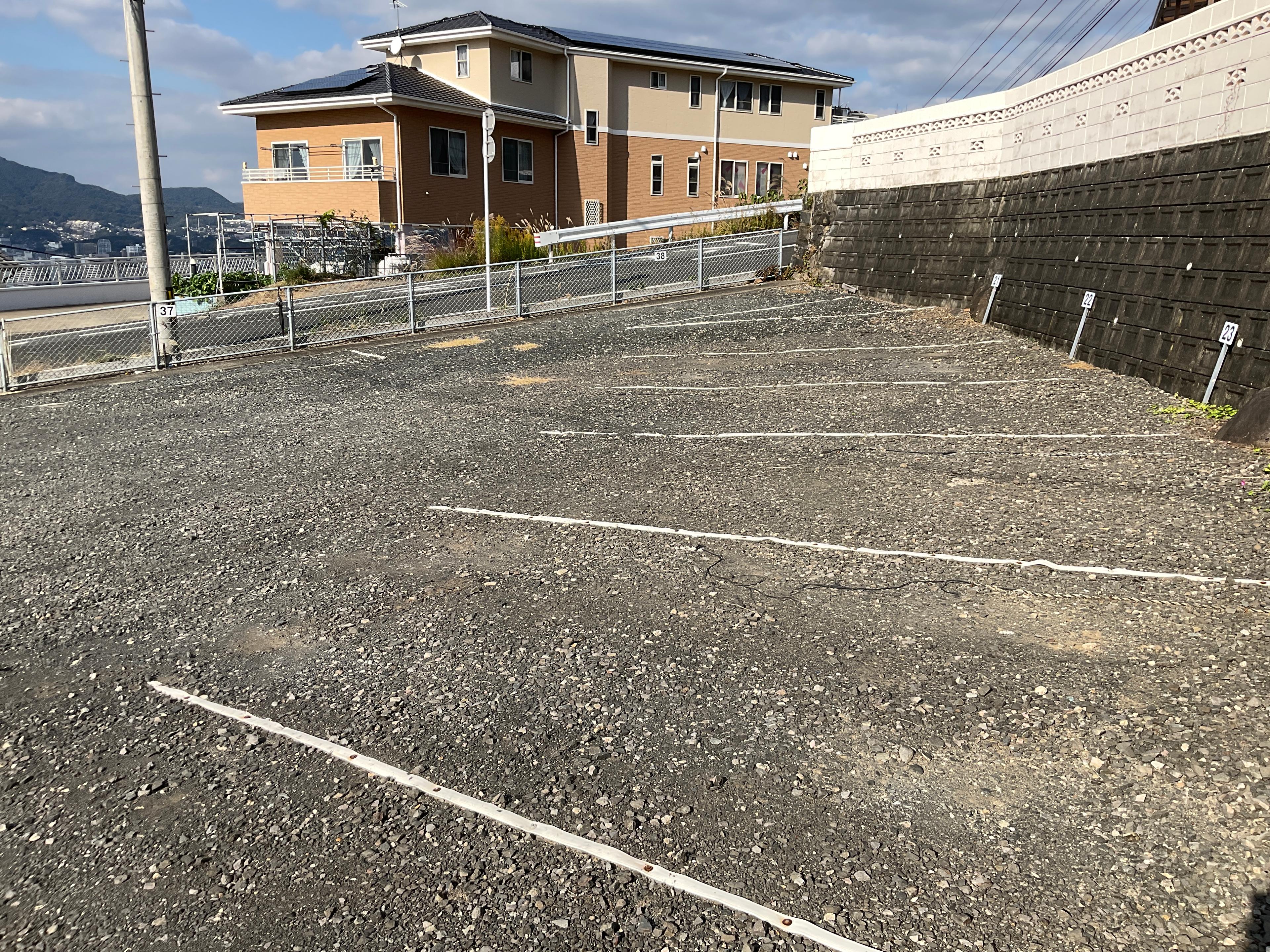 第二楠本駐車場の外観・駐車場イメージ2枚目