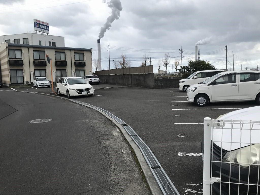 コスモ(24682)の外観・駐車場イメージ1枚目