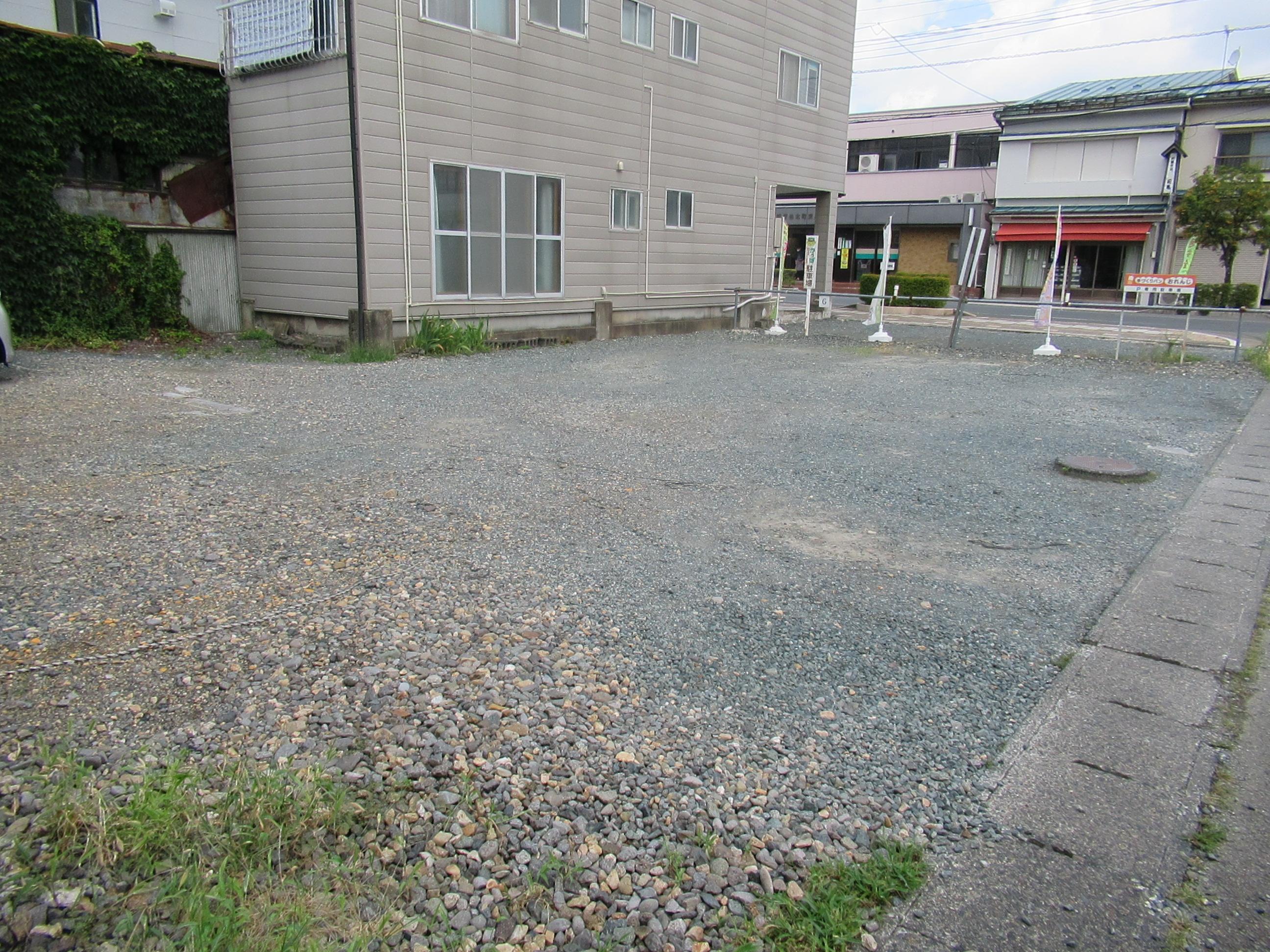 吉田隆駐車場の外観・駐車場イメージ1枚目