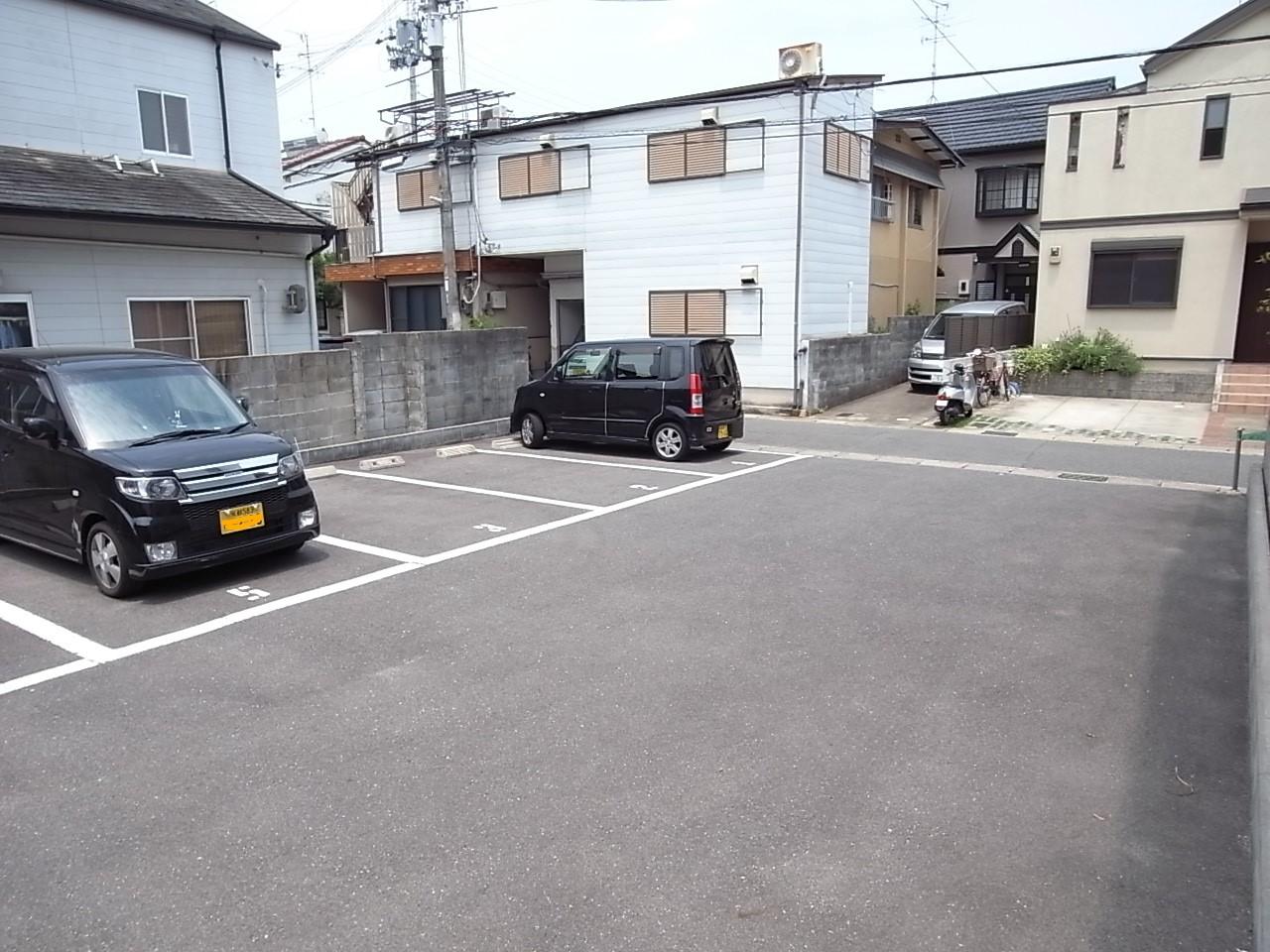 草木町ガレージの外観・駐車場イメージ3枚目