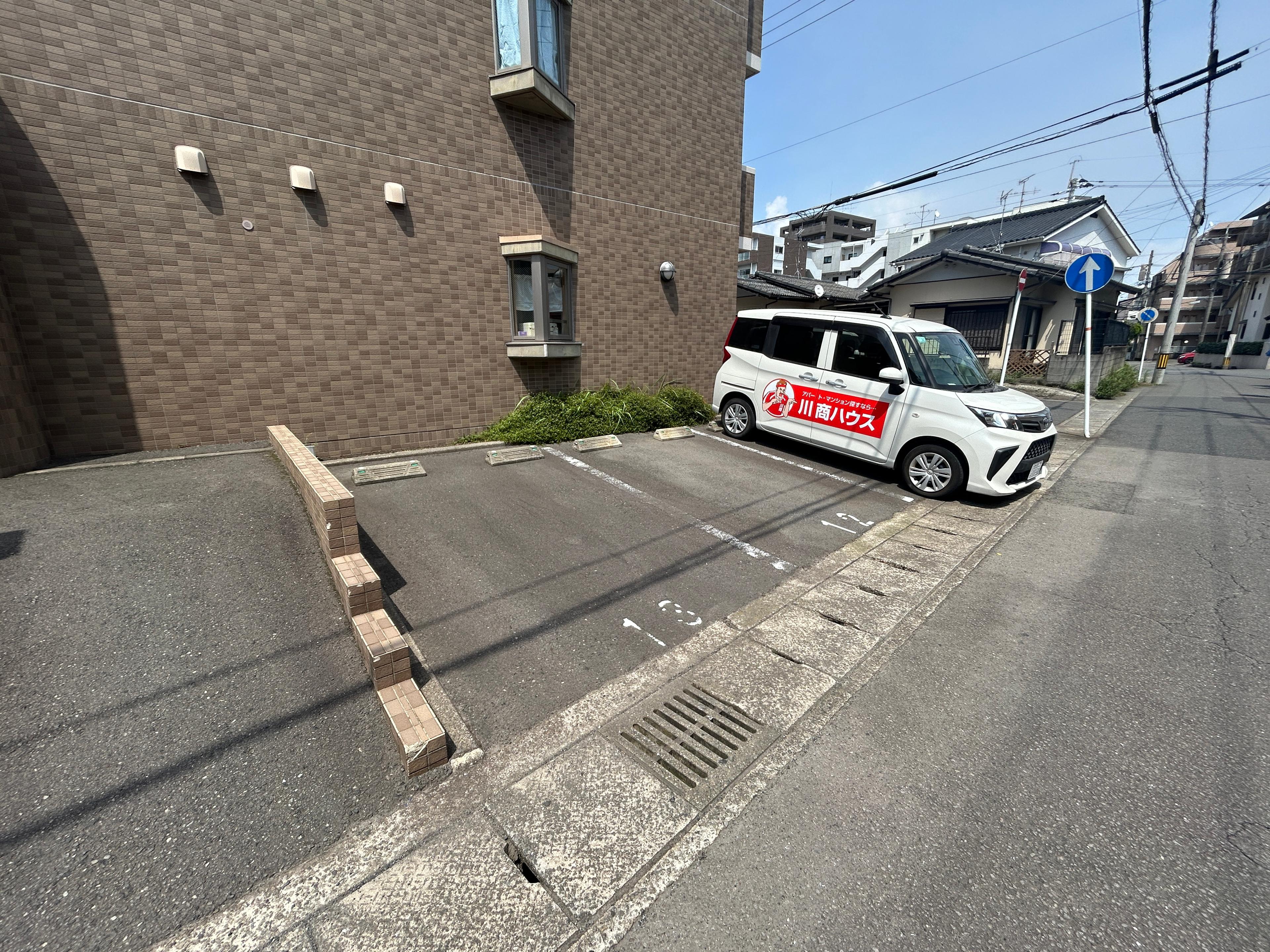 サンジュエル鴨池の外観・駐車場イメージ1枚目