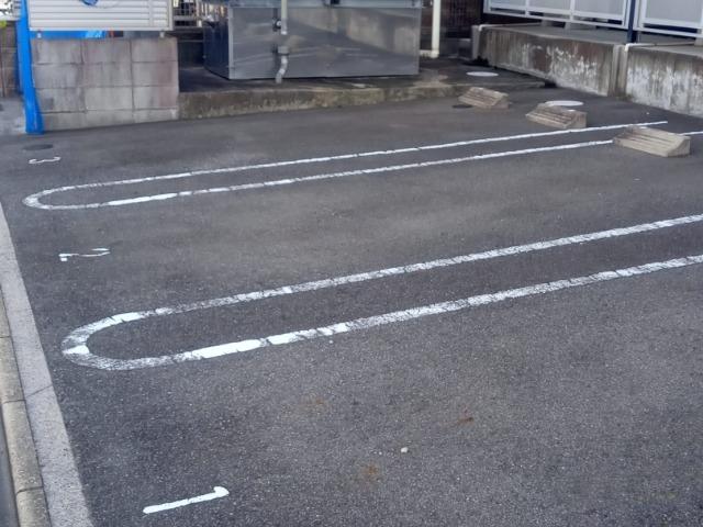 クレストール３５(41496)の外観・駐車場イメージ1枚目