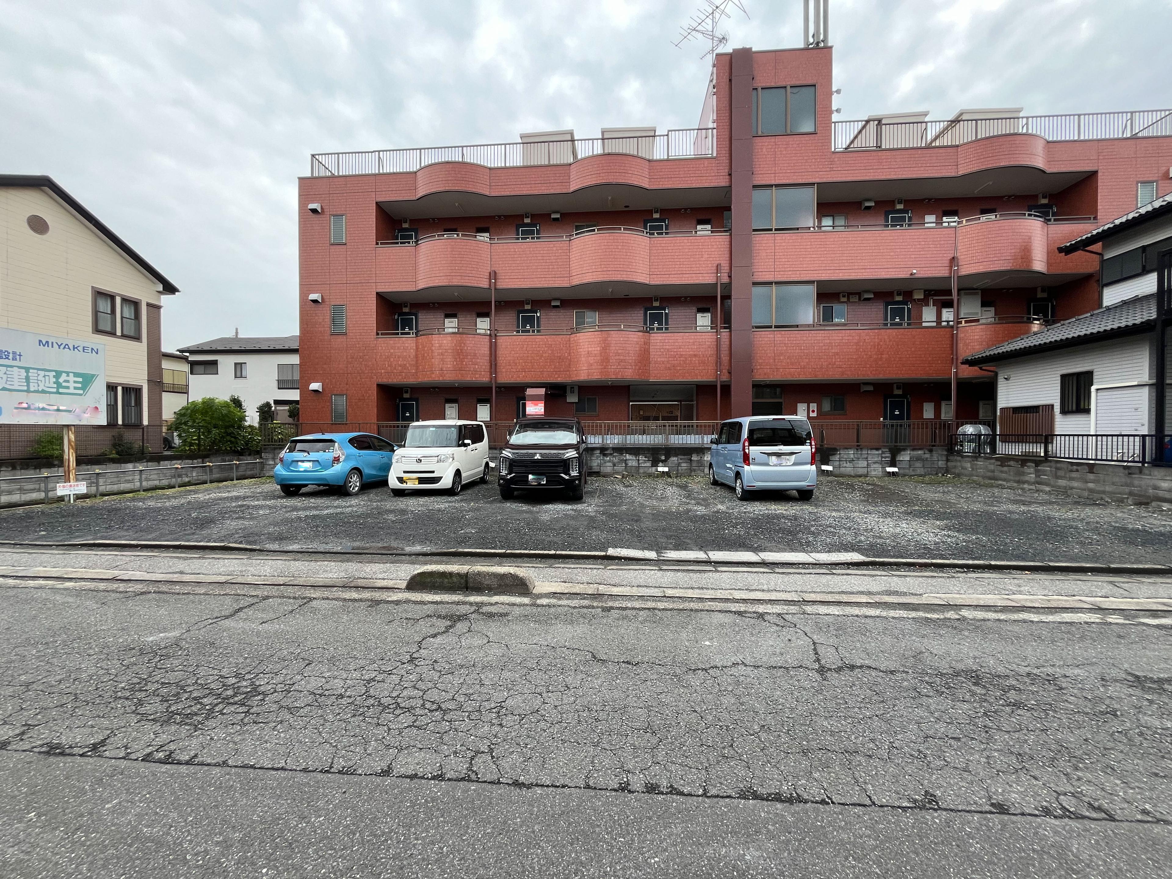本多駐車場の外観・駐車場イメージ1枚目