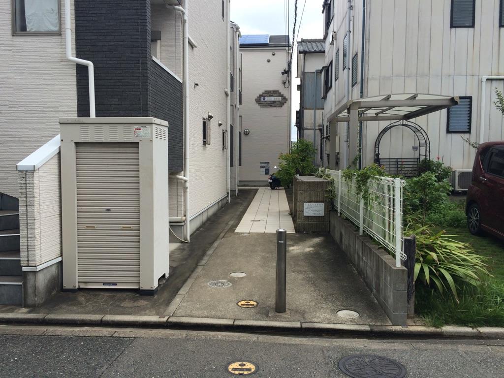 ﾍﾞﾈﾌｨｽﾀｳﾝ箱崎東3の外観・駐車場イメージ2枚目
