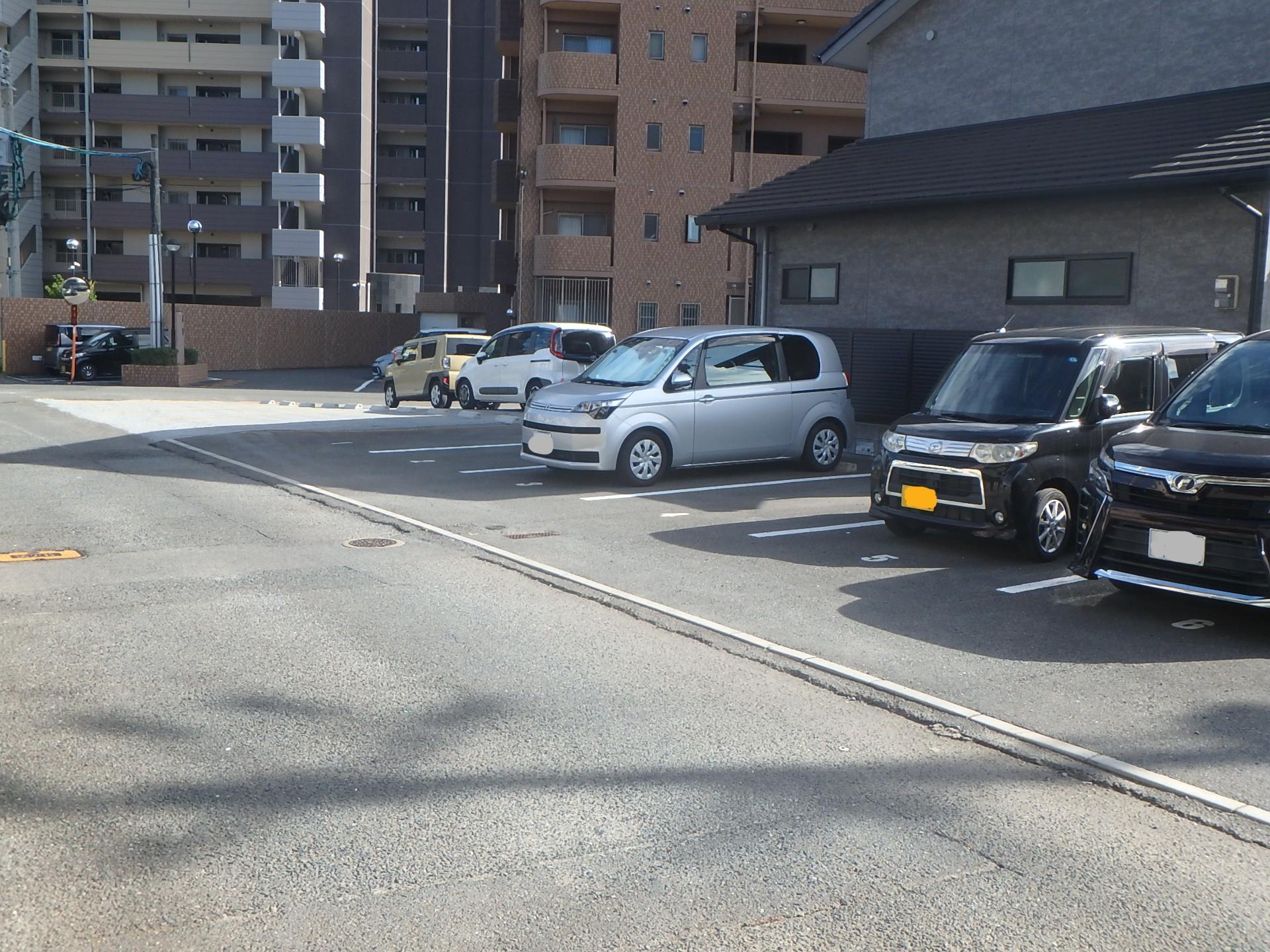 里中１丁目パーキングの外観・駐車場イメージ2枚目