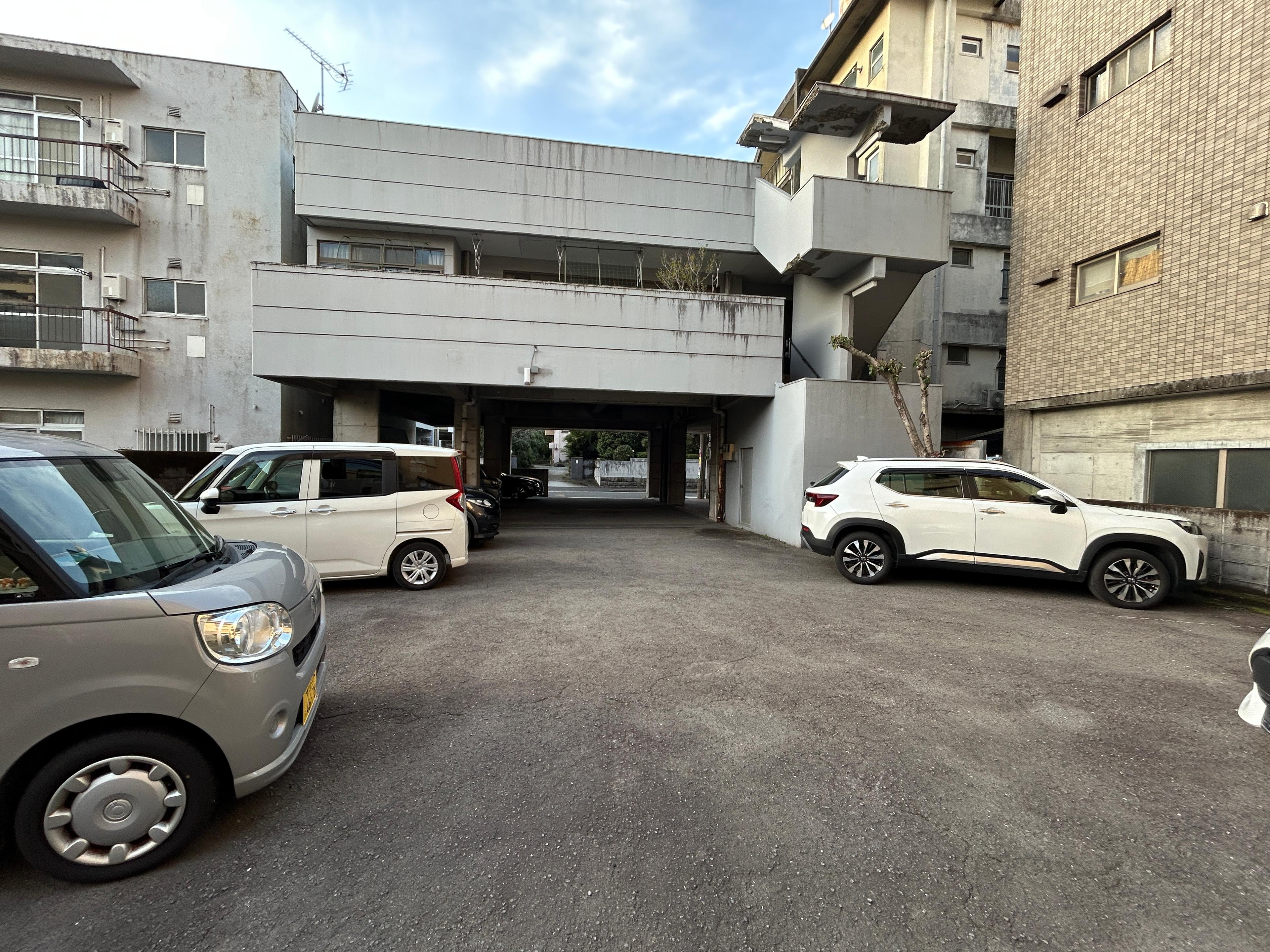 ｵｰﾄ･ｽｸｳｪｱｰ平之町の外観・駐車場イメージ3枚目