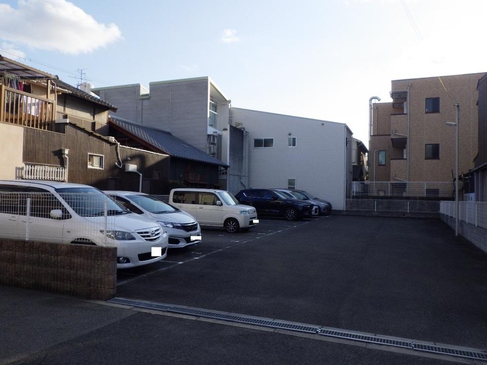 山坂５丁目の外観・駐車場イメージ1枚目