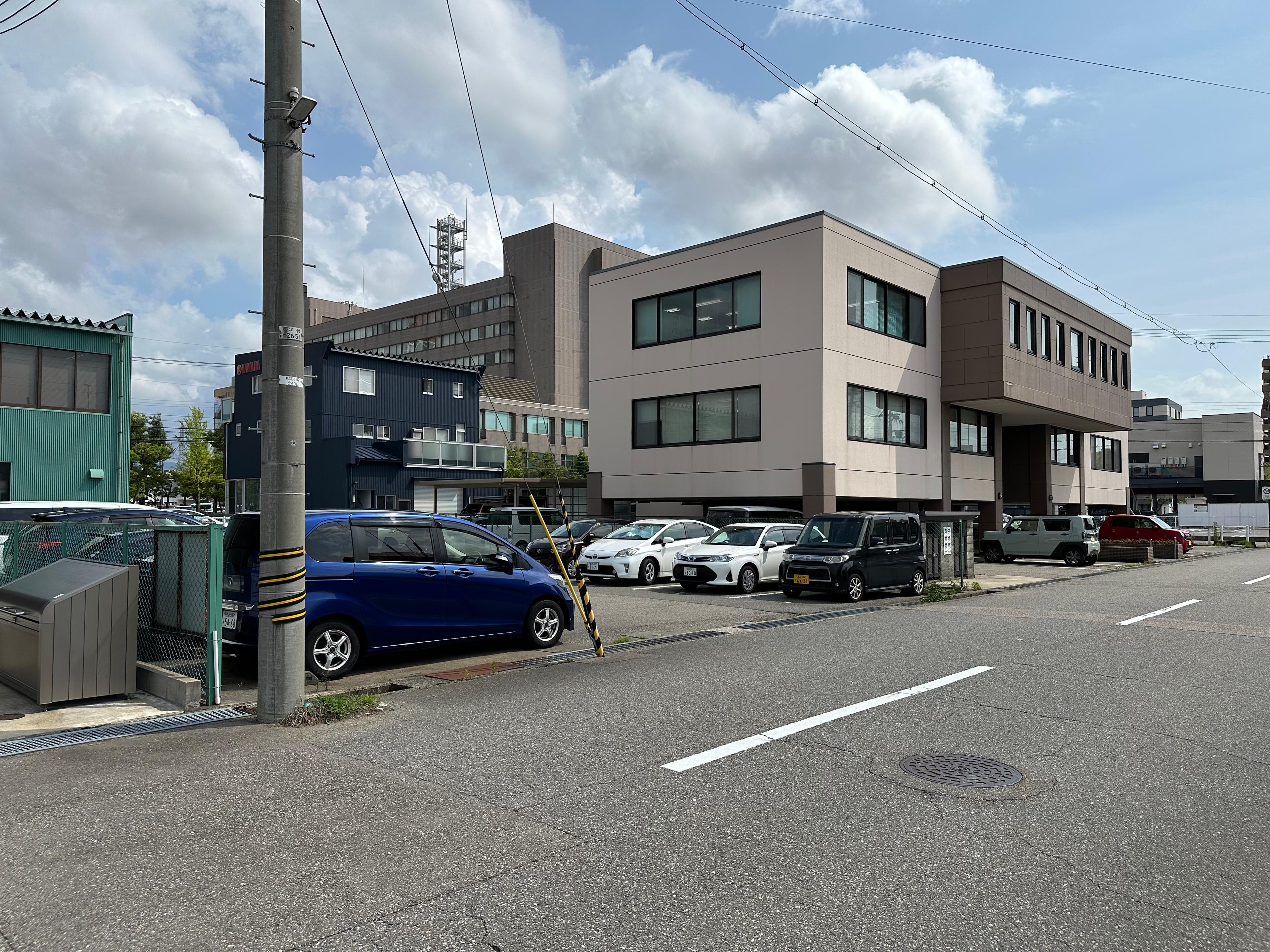 駅西新町中村駐車場の外観・駐車場イメージ3枚目