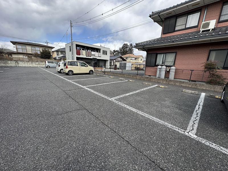 パレスマンションⅤ(31720)の外観・駐車場イメージ2枚目