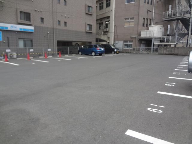 Ｍパーク下荒田６の外観・駐車場イメージ1枚目