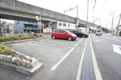 セラフイック・IWTの外観・駐車場イメージ1枚目