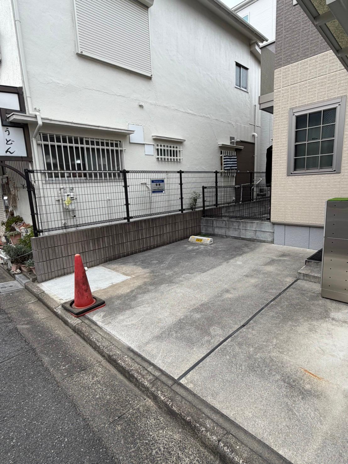 リーフ駐車場の外観・駐車場イメージ2枚目