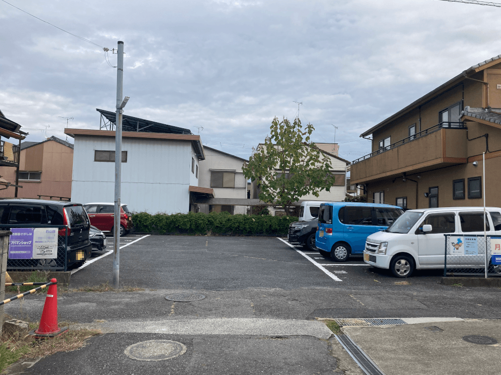 鳥居川駐車場の外観・駐車場イメージ1枚目