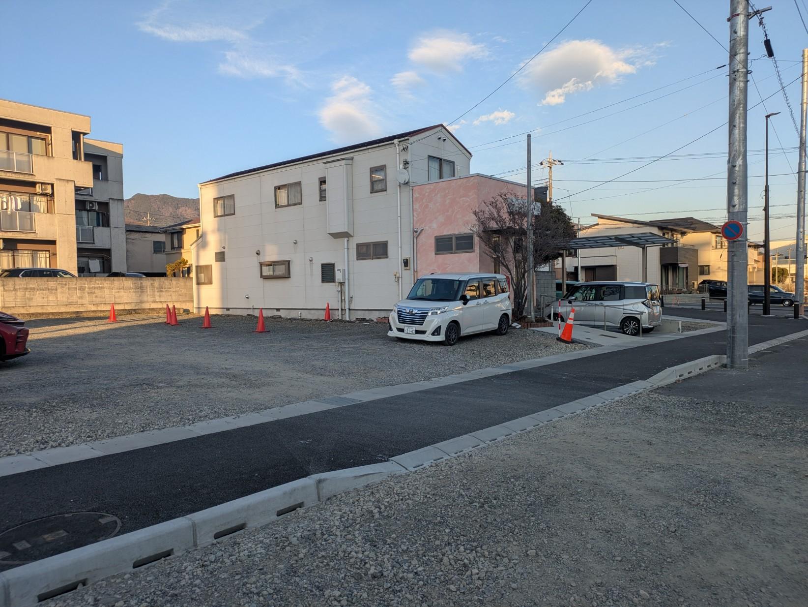 中央5丁目月極駐車場の外観・駐車場イメージ1枚目