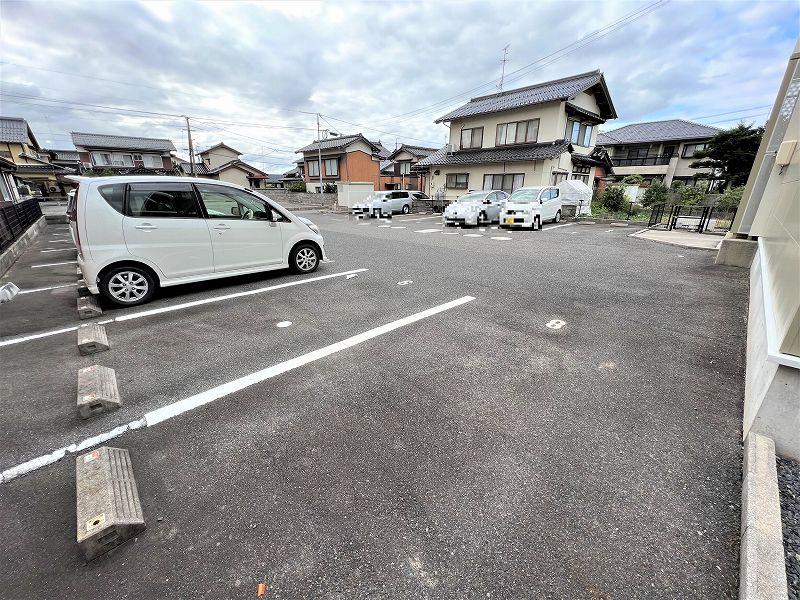 ＴＯＰＡＺ(25064)の外観・駐車場イメージ3枚目