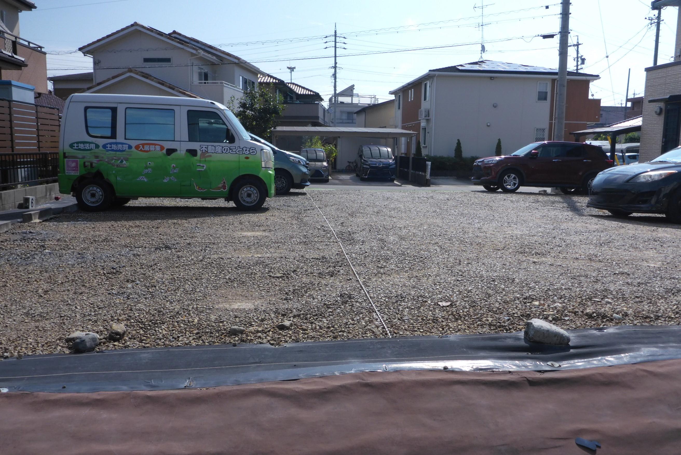 向第二駐車場の外観・駐車場イメージ2枚目