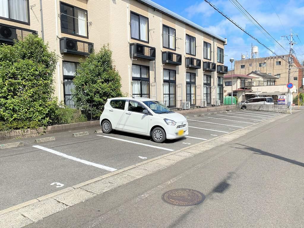 ＭＵＴＡ(30200)の外観・駐車場イメージ1枚目