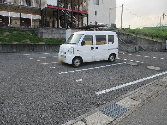 フリー(31827)の外観・駐車場イメージ1枚目