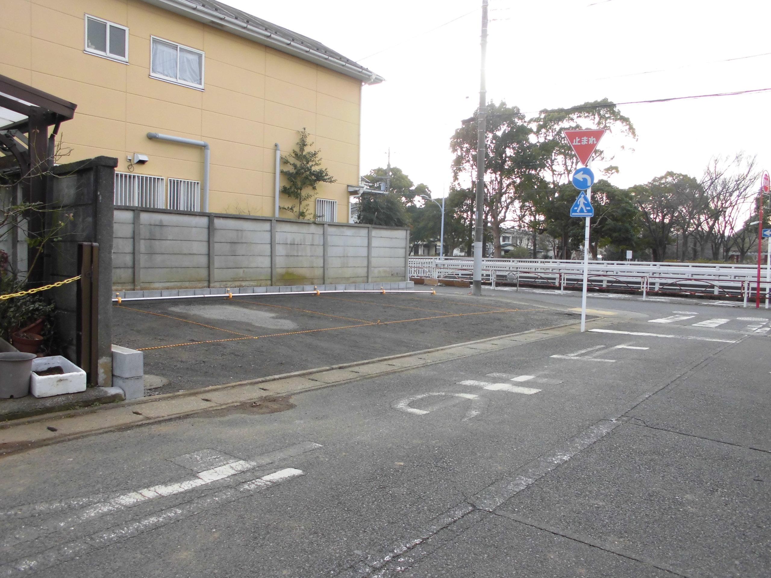 平塚1丁目25-10駐車場の外観・駐車場イメージ2枚目