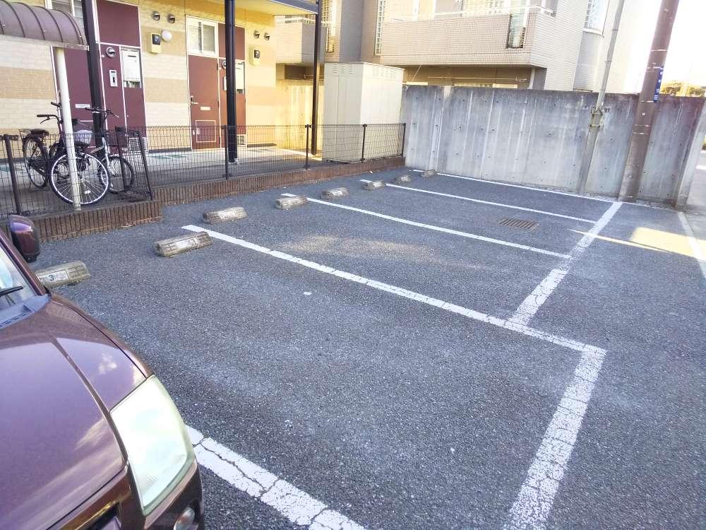 フェリチタ(28615)の外観・駐車場イメージ1枚目