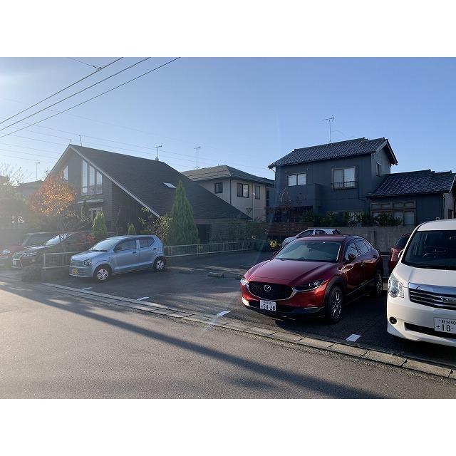 東青山駐車場の外観・駐車場イメージ1枚目