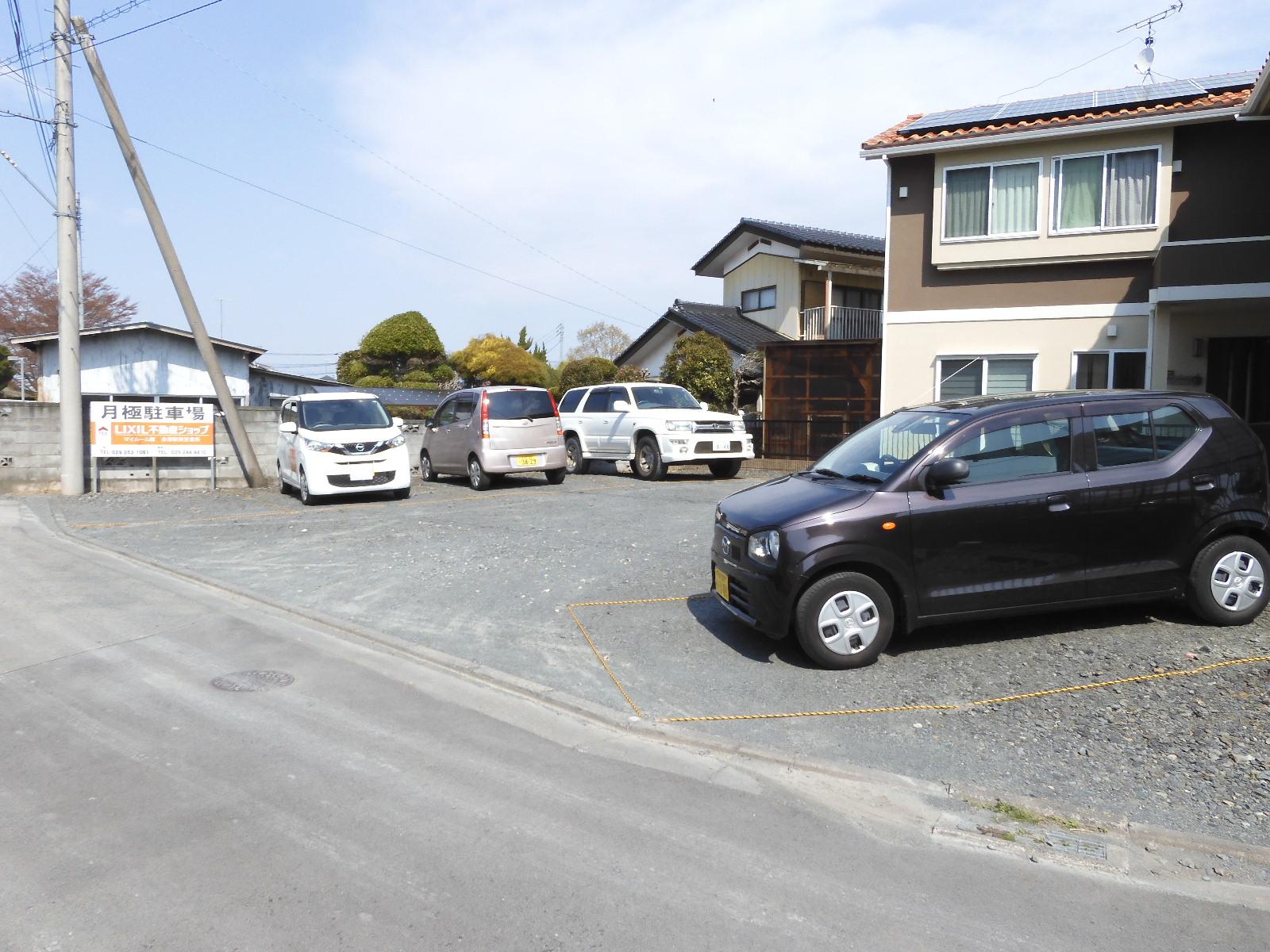 根本パーキングの外観・駐車場イメージ1枚目