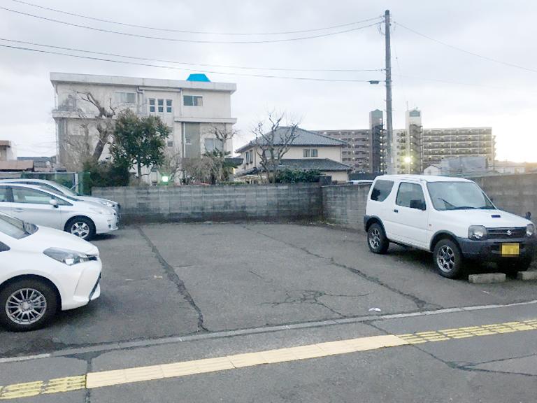 東仙３駐車場の外観・駐車場イメージ1枚目