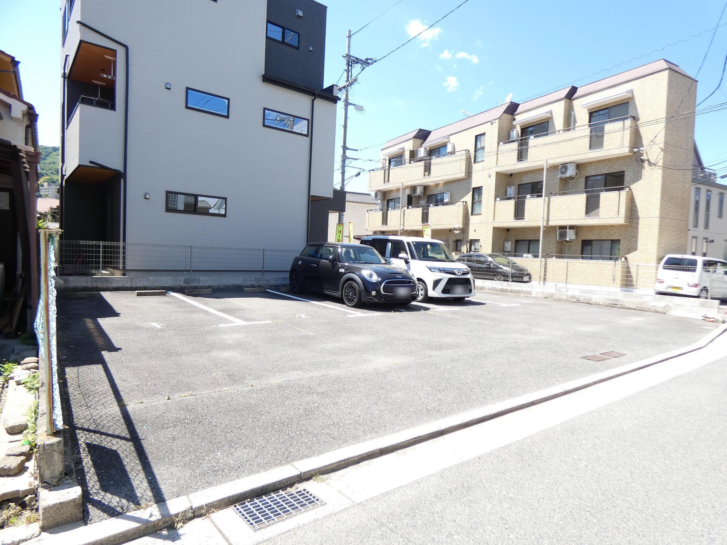 森田ガレージの外観・駐車場イメージ2枚目