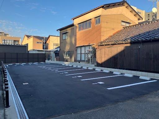 芳斉2丁目パーキングの外観・駐車場イメージ1枚目