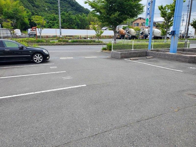 西浦(26949)の外観・駐車場イメージ2枚目