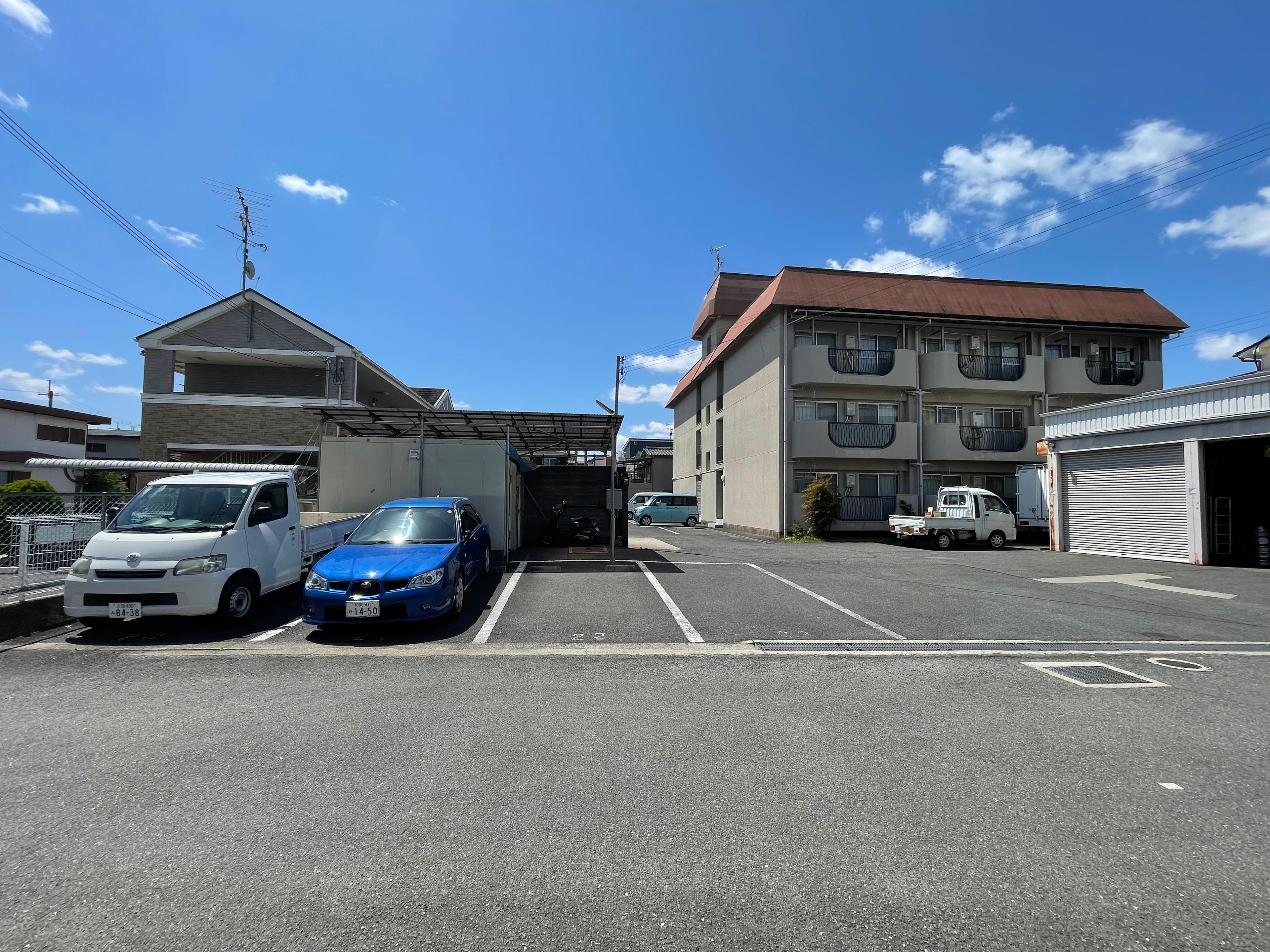 木村マンションの外観・駐車場イメージ2枚目