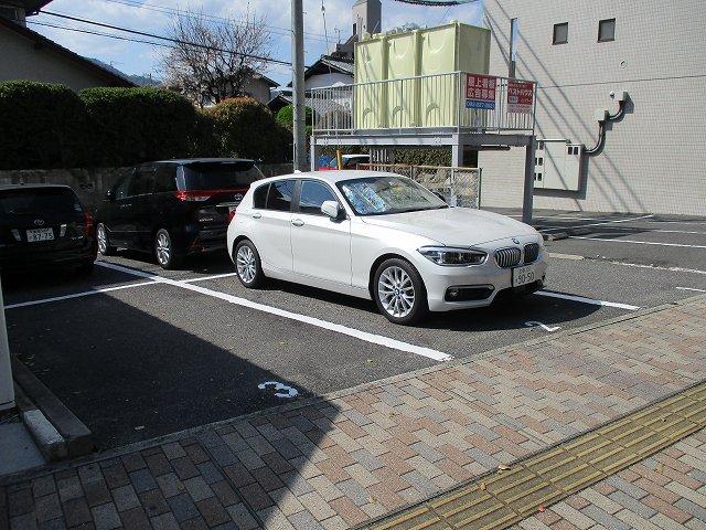 ハイネ中筋21の外観・駐車場イメージ1枚目