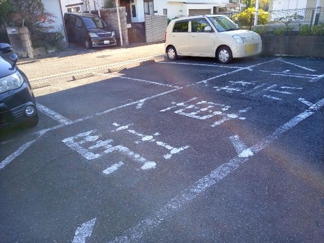 ヨーコ(18476)の外観・駐車場イメージ1枚目