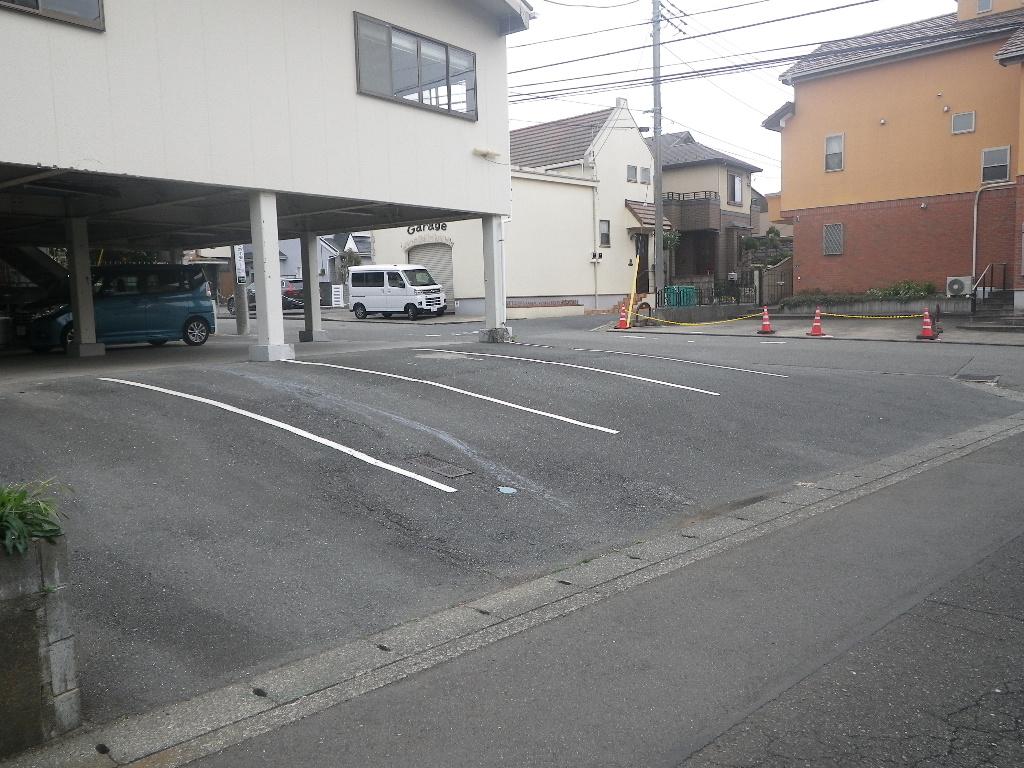 中央北駐車場の外観・駐車場イメージ3枚目