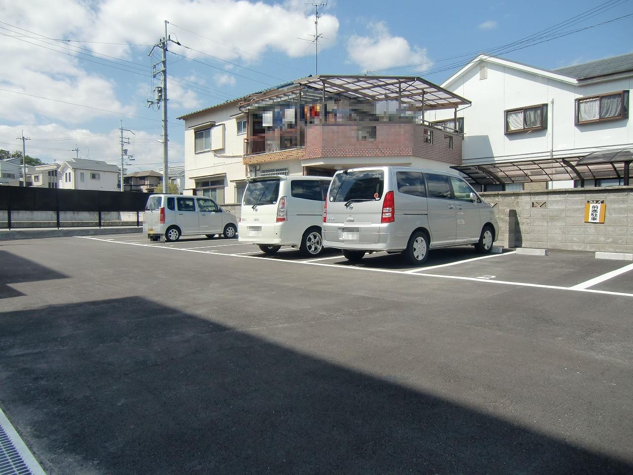 春日パーキングの外観・駐車場イメージ2枚目
