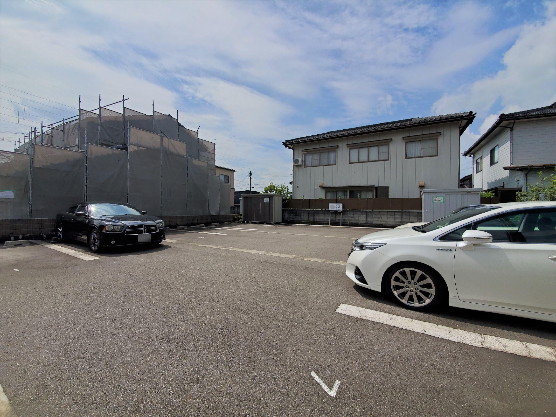 イガム出来田駐車場の外観・駐車場イメージ2枚目