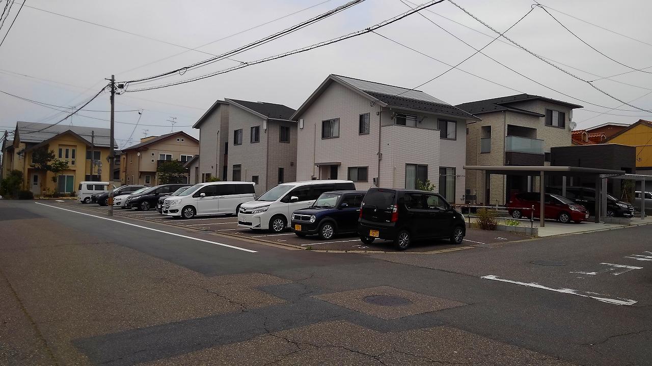 愛宕３（佐藤）駐車場の外観・駐車場イメージ1枚目