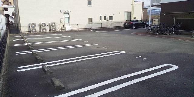 プラシーボ(17257)の外観・駐車場イメージ1枚目