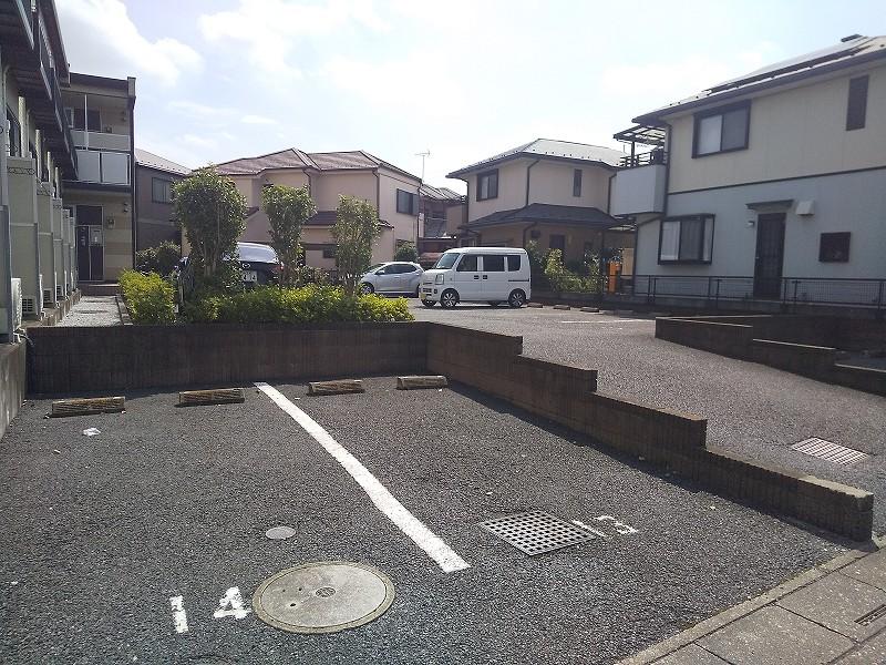 ライズ(28403)の外観・駐車場イメージ1枚目