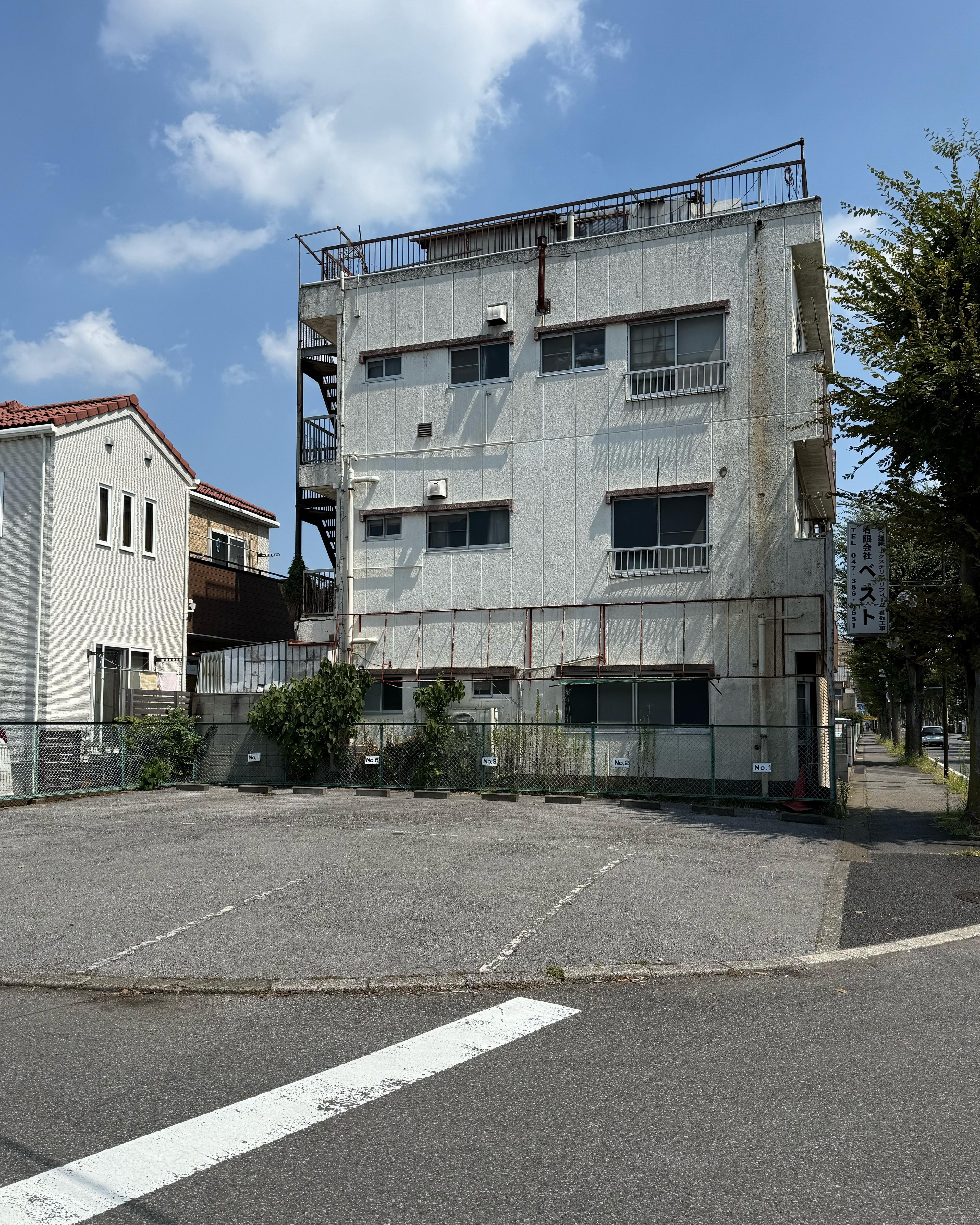 飯沼駐車場の外観・駐車場イメージ1枚目