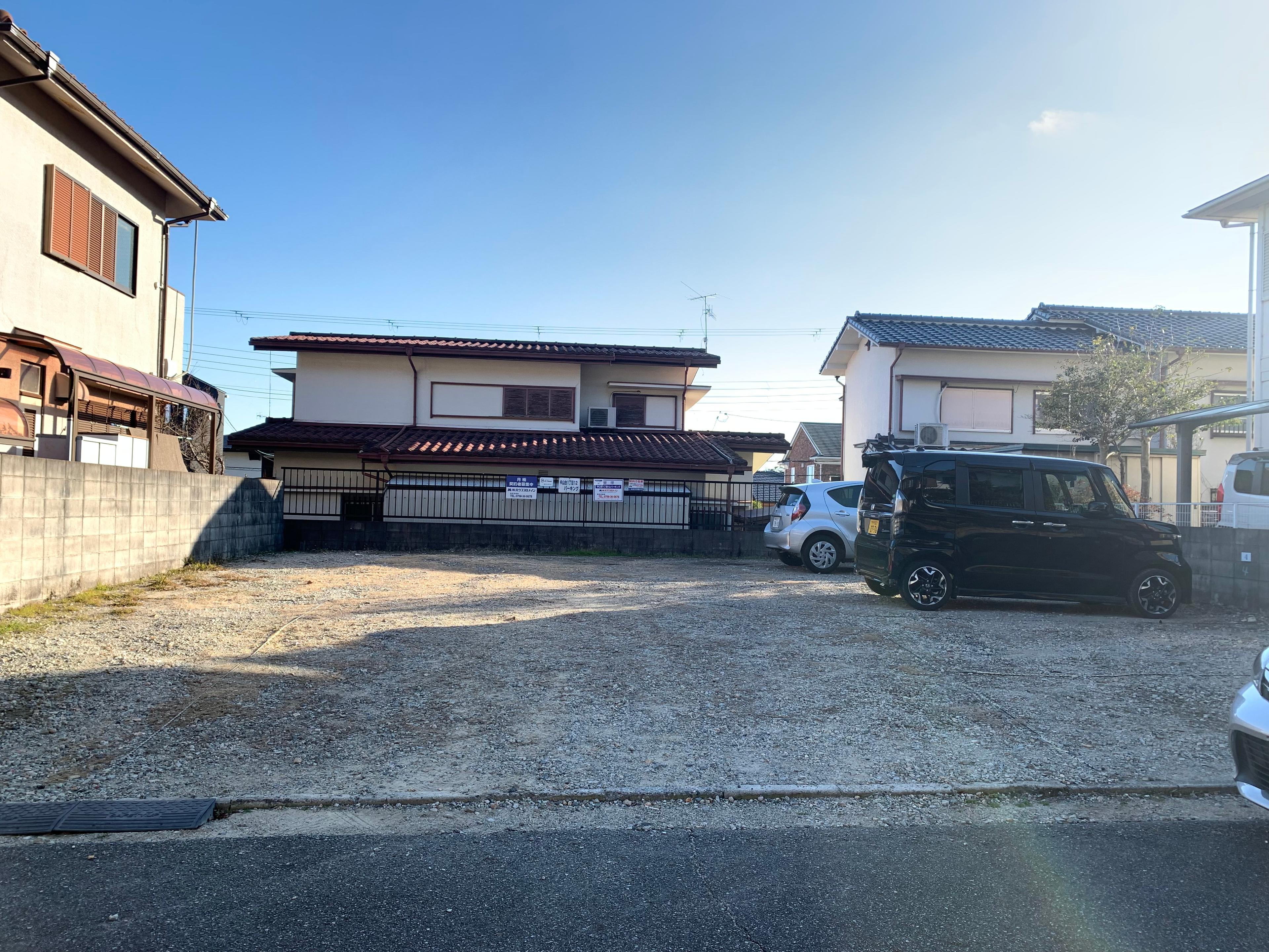 中山台1丁目⑫パーキングの外観・駐車場イメージ2枚目