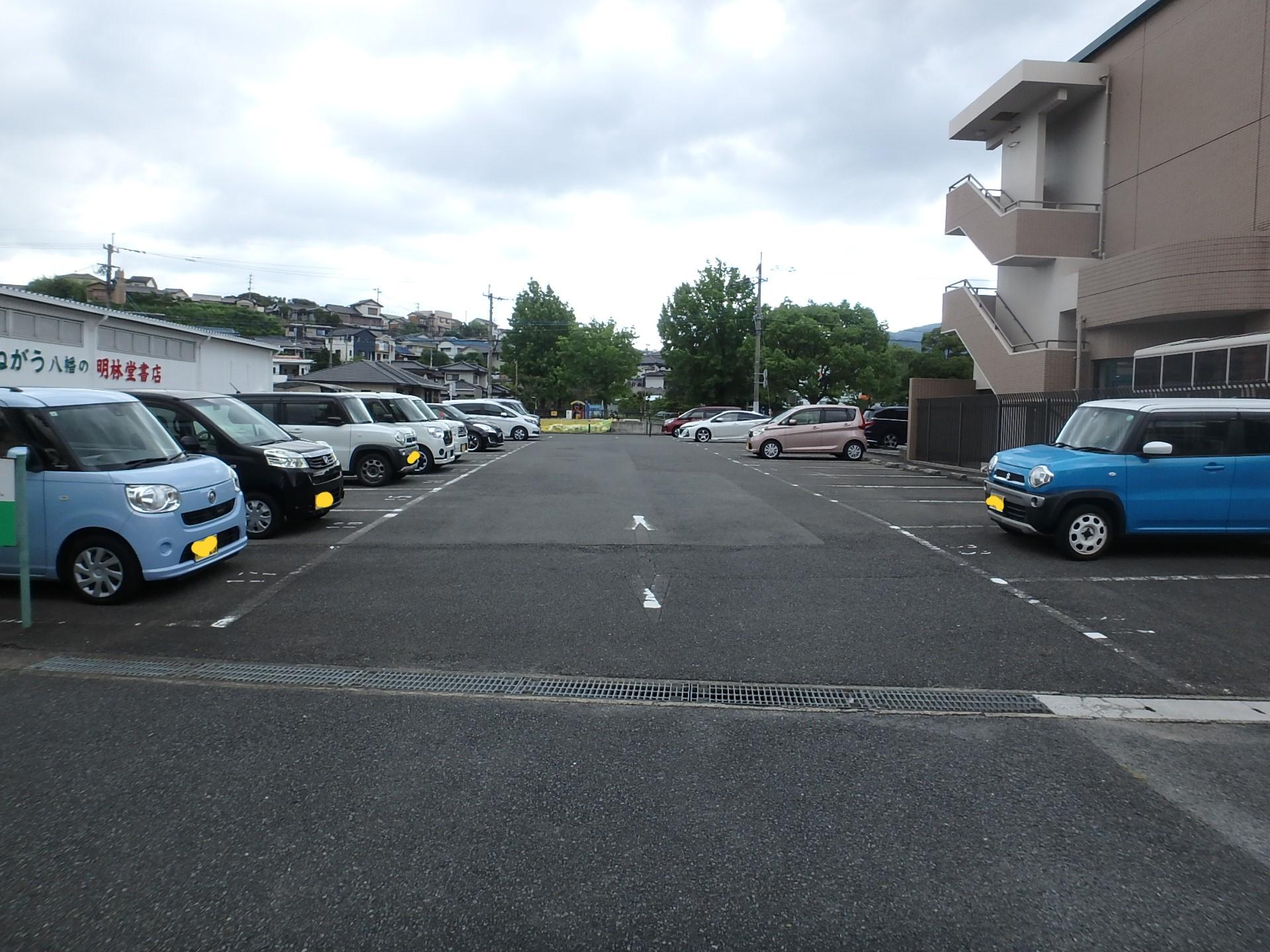 中央パーキングの外観・駐車場イメージ1枚目