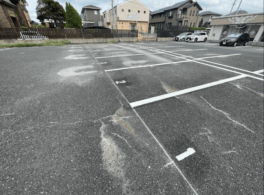 里中二丁目月極駐車場の外観・駐車場イメージ2枚目