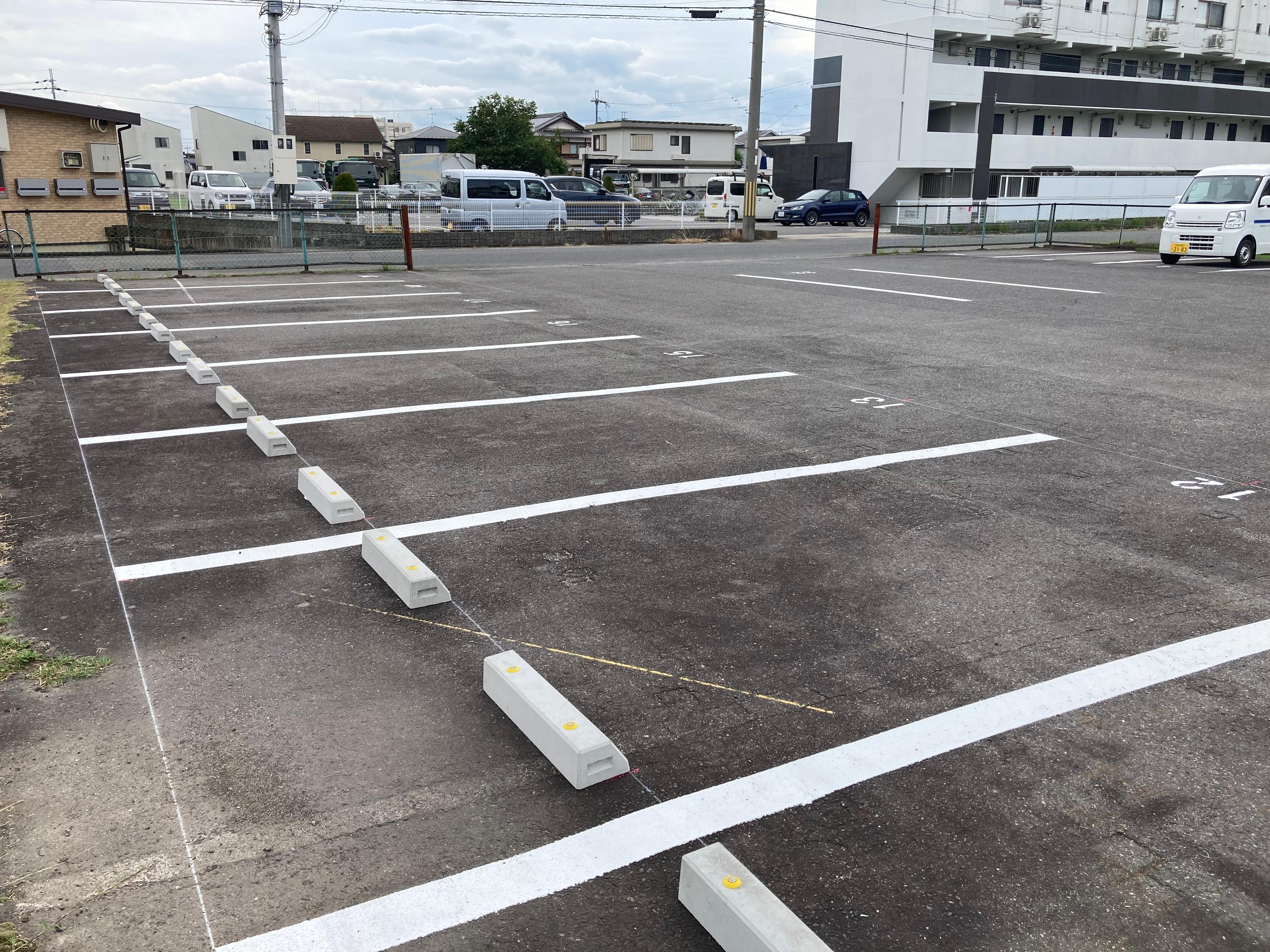 フルールガレージの外観・駐車場イメージ3枚目