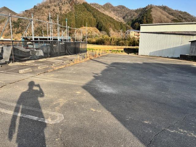 恒藤月極駐車場の外観・駐車場イメージ2枚目