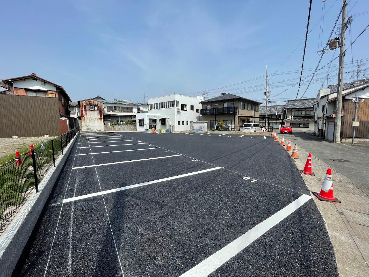 金屋三丁目 松吉パーキング２の外観・駐車場イメージ2枚目