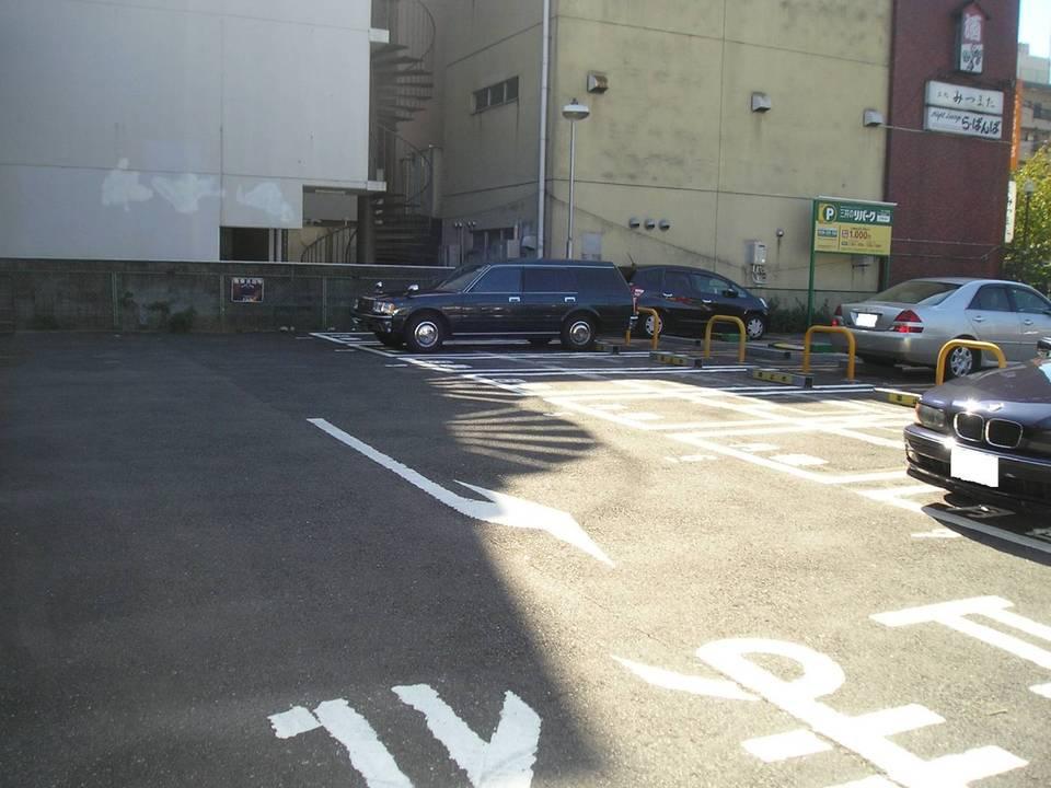 大宮町第４の外観・駐車場イメージ1枚目