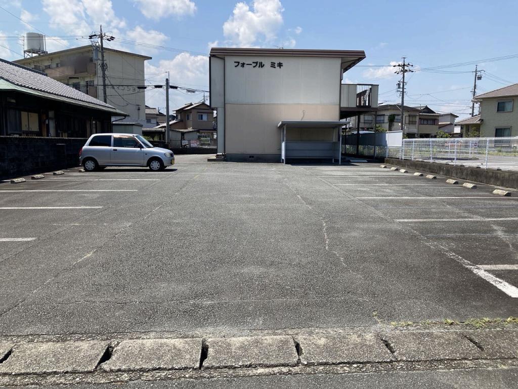 FKフォーブルミキ駐車場の外観・駐車場イメージ1枚目