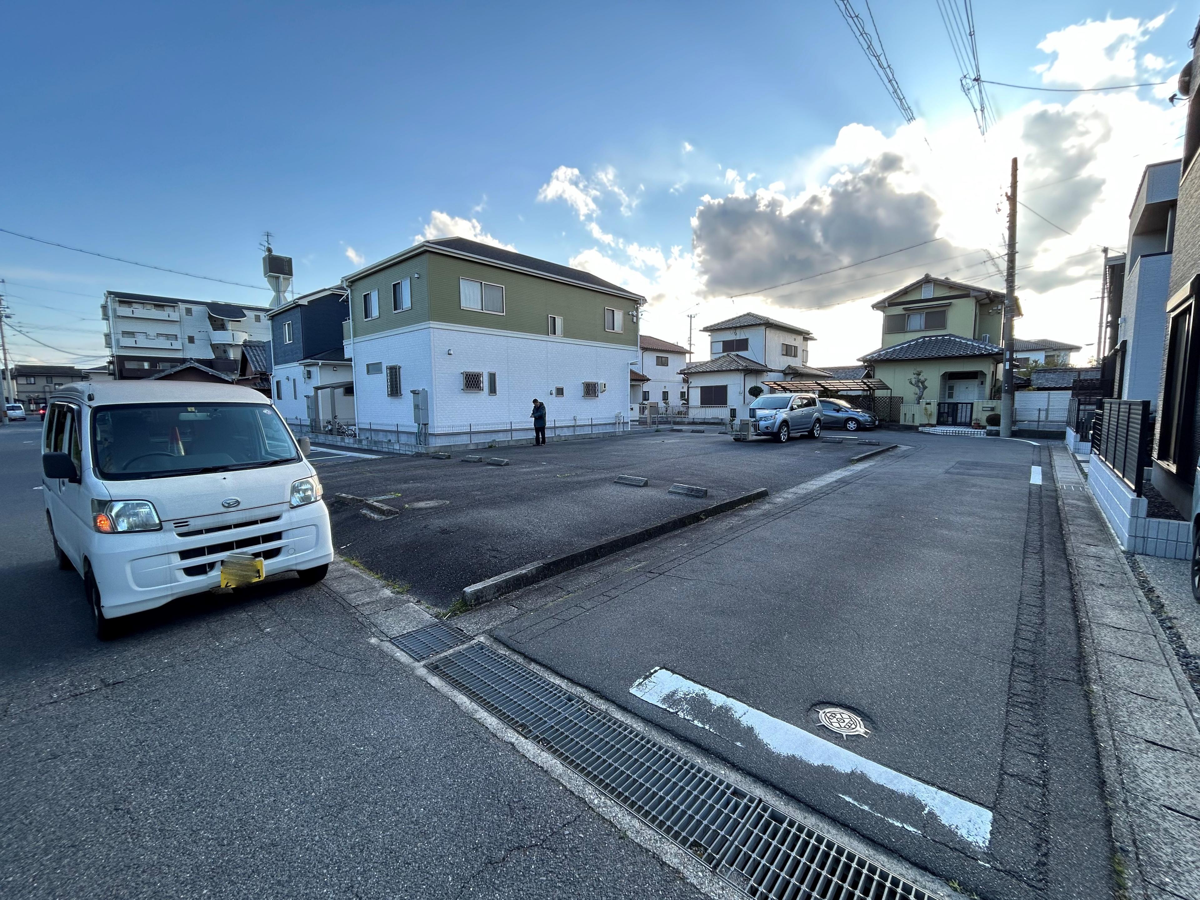 000082の外観・駐車場イメージ2枚目