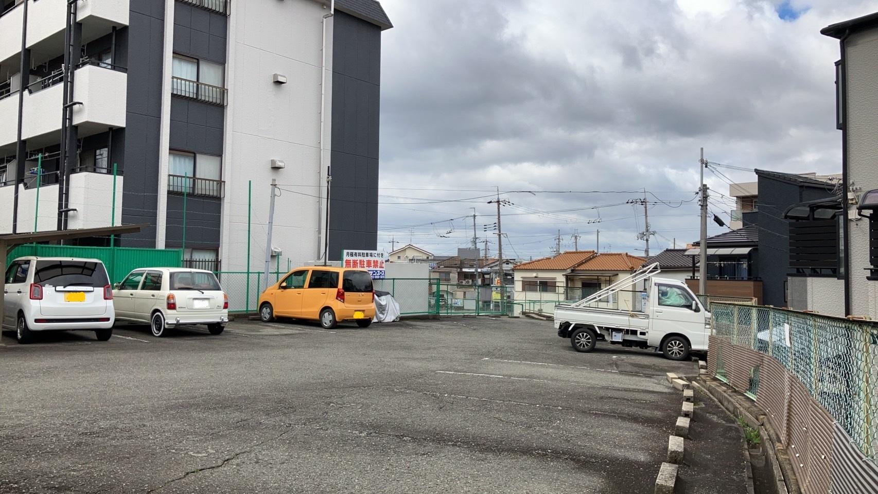 コーポ忠栄B駐車場の外観・駐車場イメージ2枚目